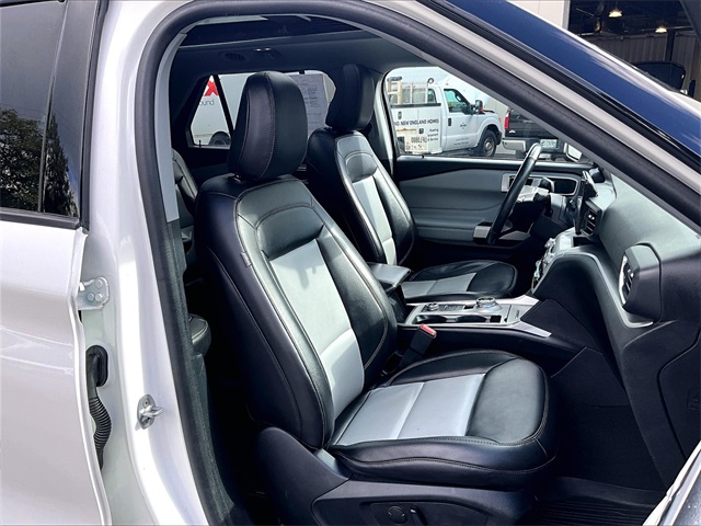 2022 Ford Explorer XLT photo 7