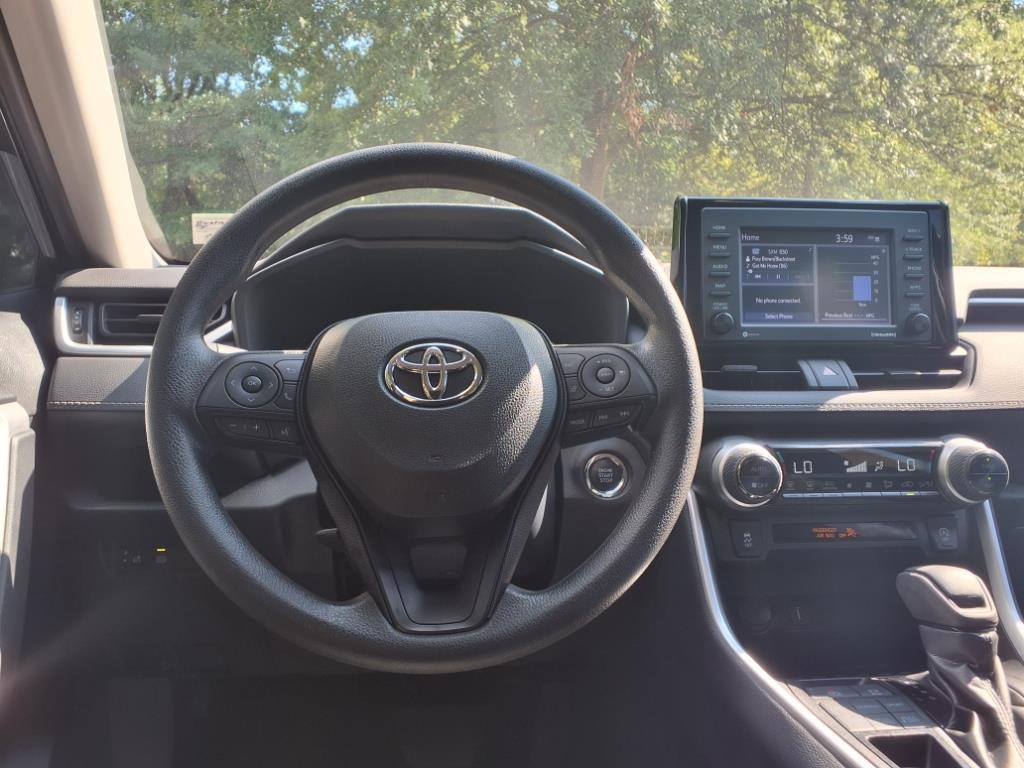 2022 Toyota RAV4 XLE photo 6