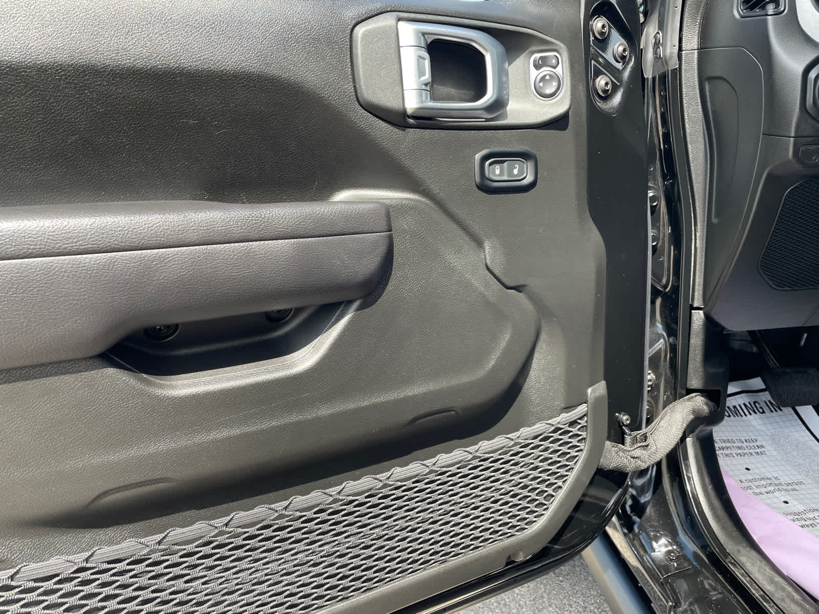 2024 Jeep Wrangler Willys photo 18