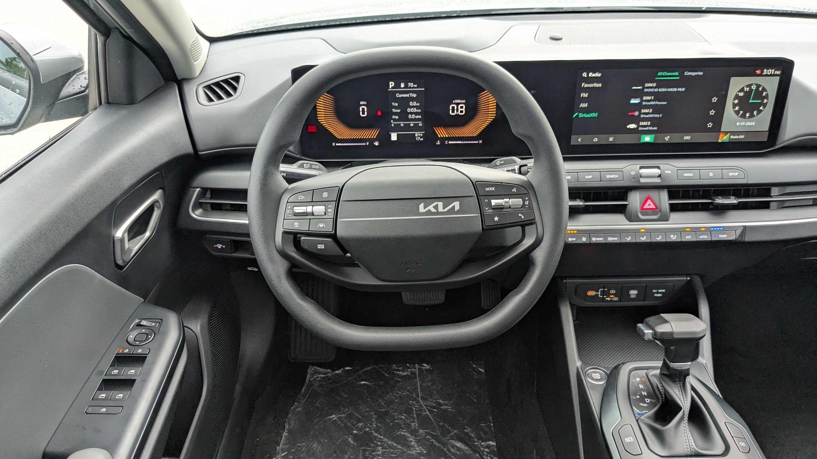 2025 Kia K4 LXS photo 17