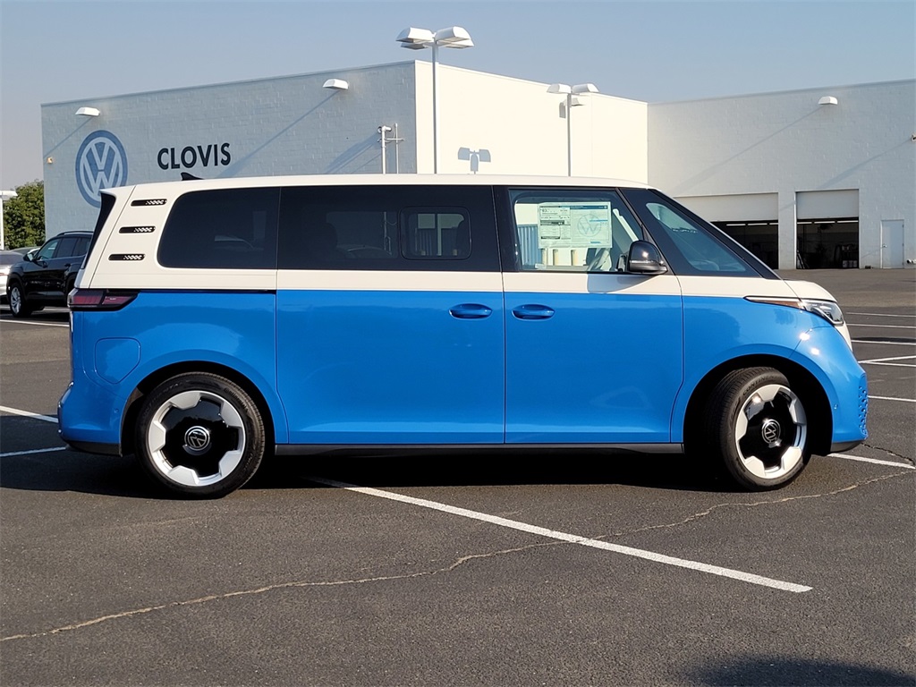2025 Volkswagen ID. Buzz Pro Plus photo 4