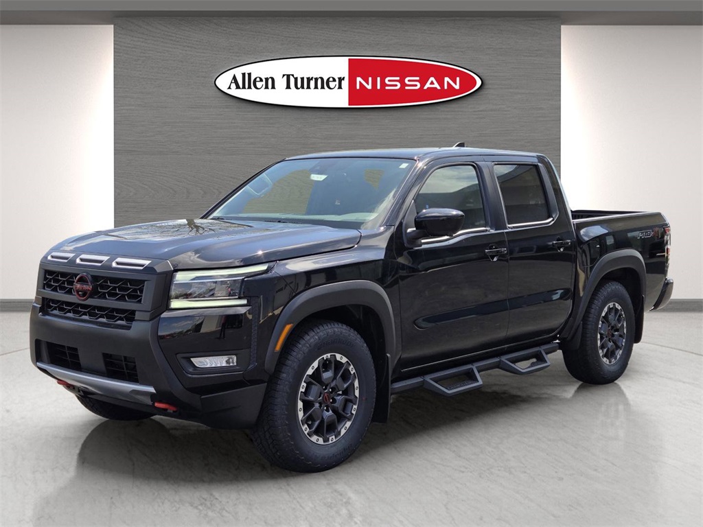 2025 Nissan Frontier PRO-X photo 4