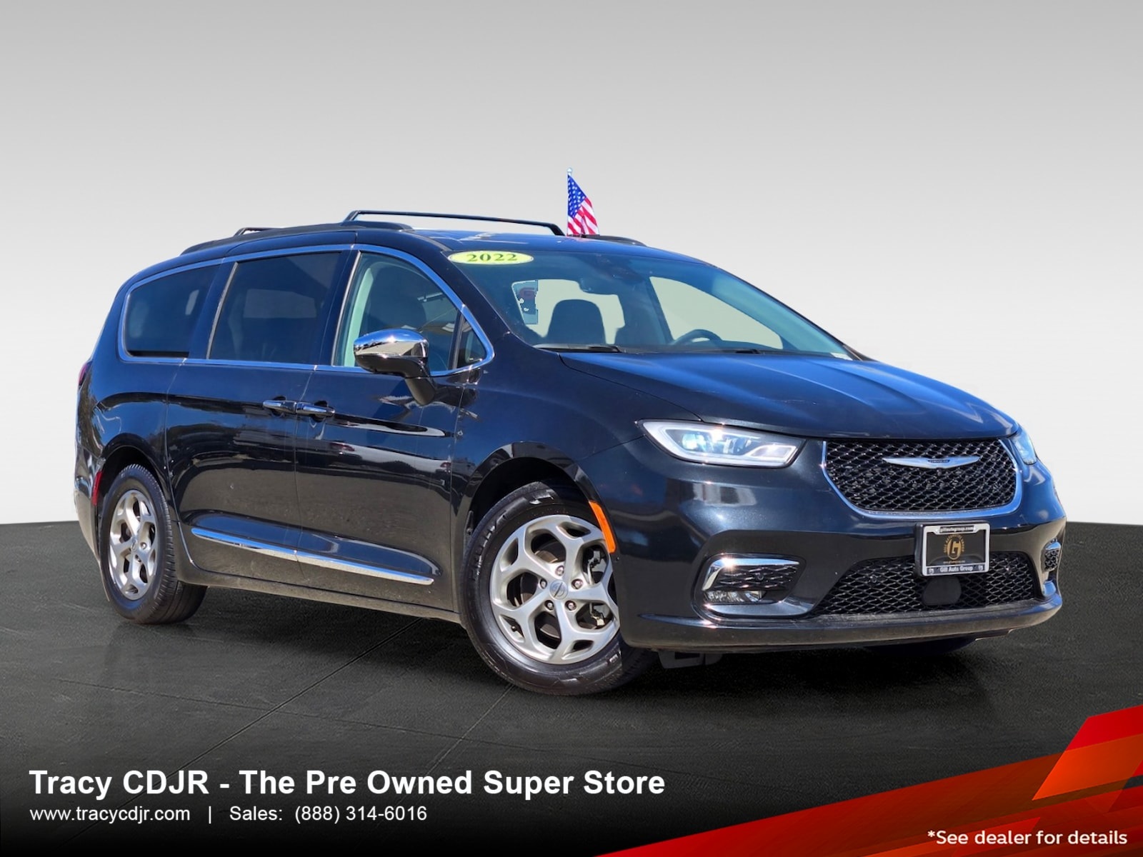 2022 Chrysler Pacifica Limited's photo