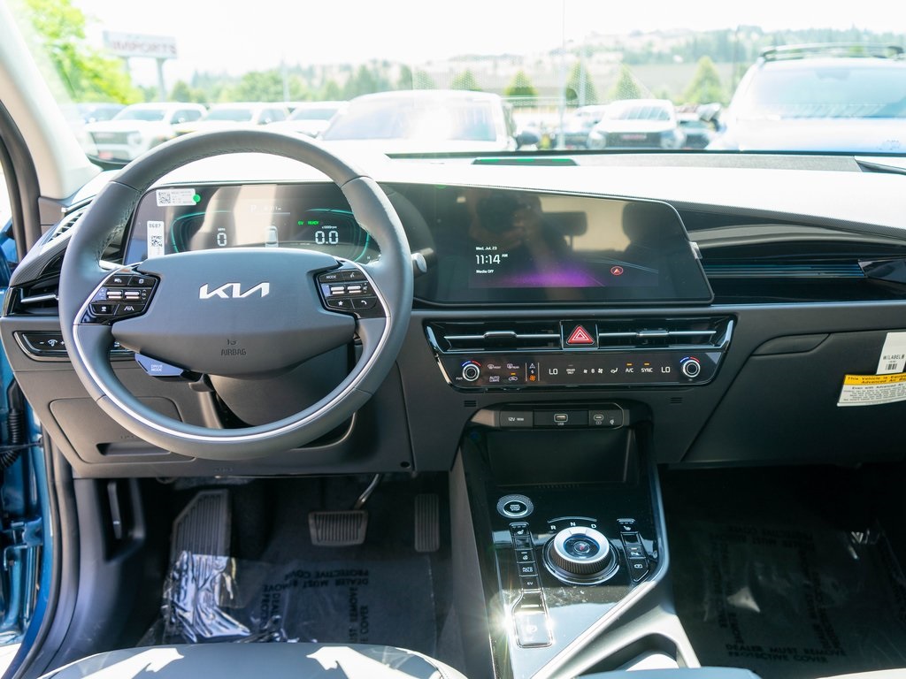 2025 Kia Niro Plug-In Hybrid EX photo 13