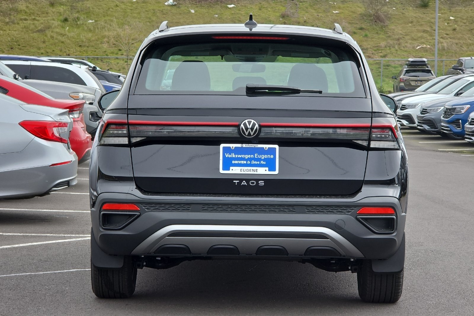 2025 Volkswagen Taos S photo 4