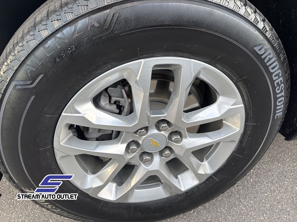 2023 Chevrolet Traverse LS photo 12