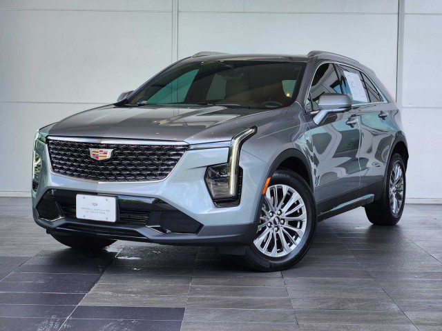 2025 Cadillac XT4 Premium Luxury