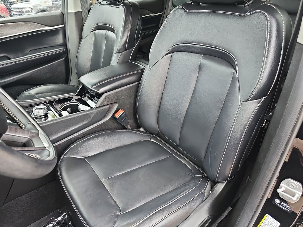 2022 Jeep Grand Cherokee Limited photo 15