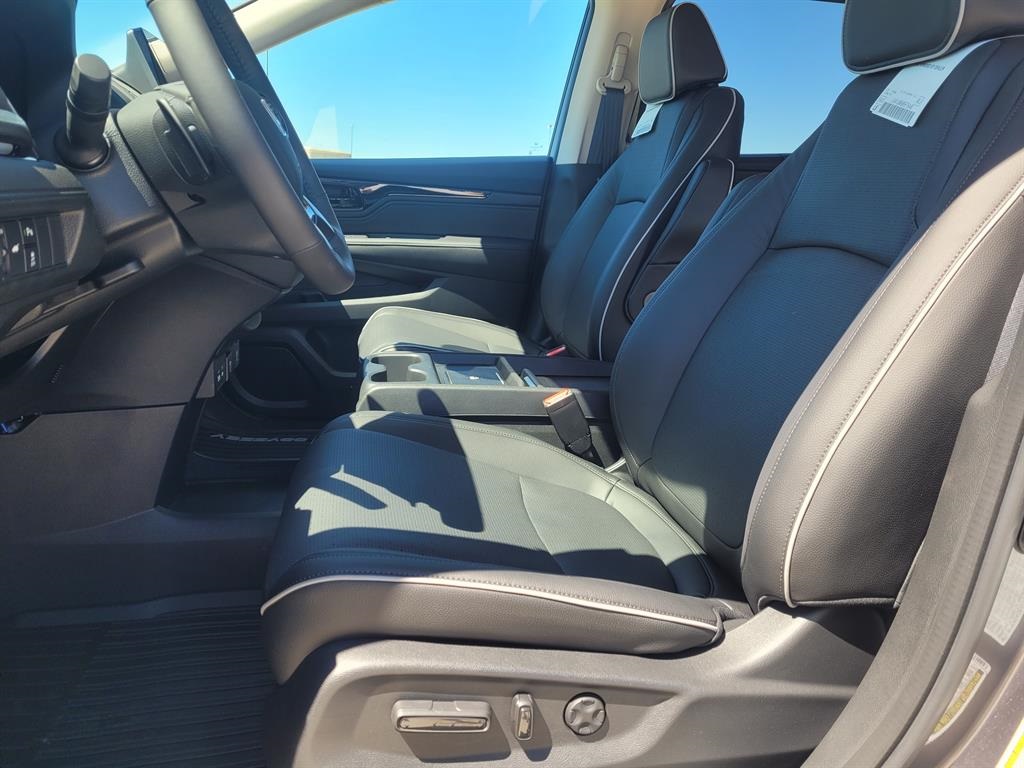 2026 Honda Odyssey Elite photo 13