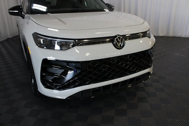 2025 Volkswagen Tiguan SE R-Line Black photo 23