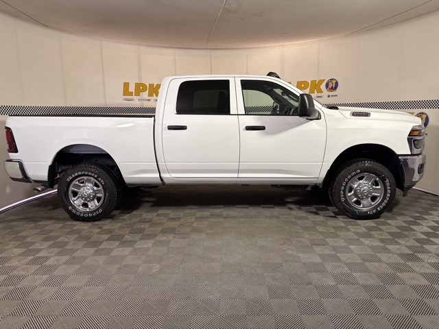 2025 Ram 2500 Tradesman photo 2