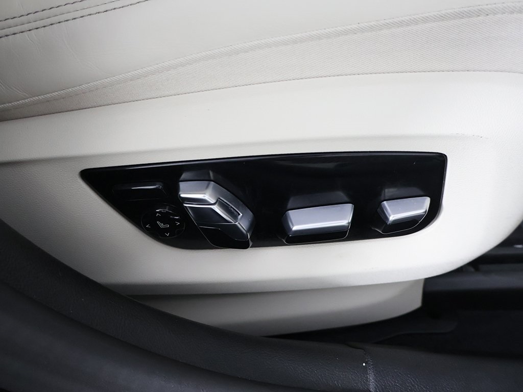 2022 Bmw M550i xDrive photo 33