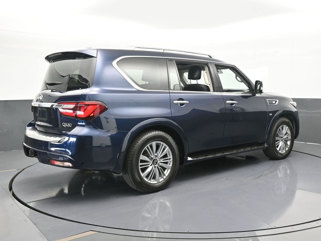 2020 Infiniti QX80 Luxe photo 3