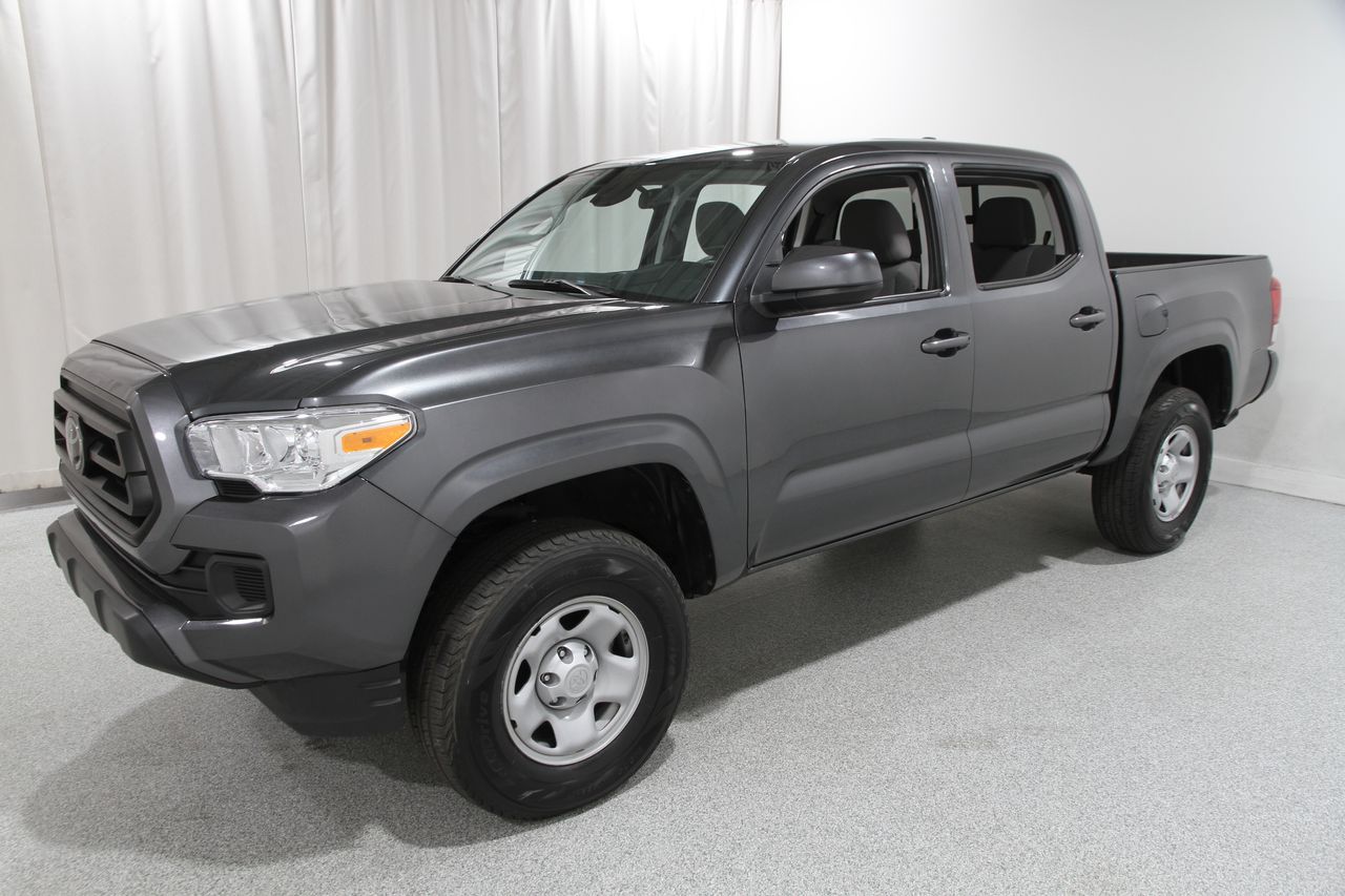 2023 Toyota Tacoma SR V6 photo 3