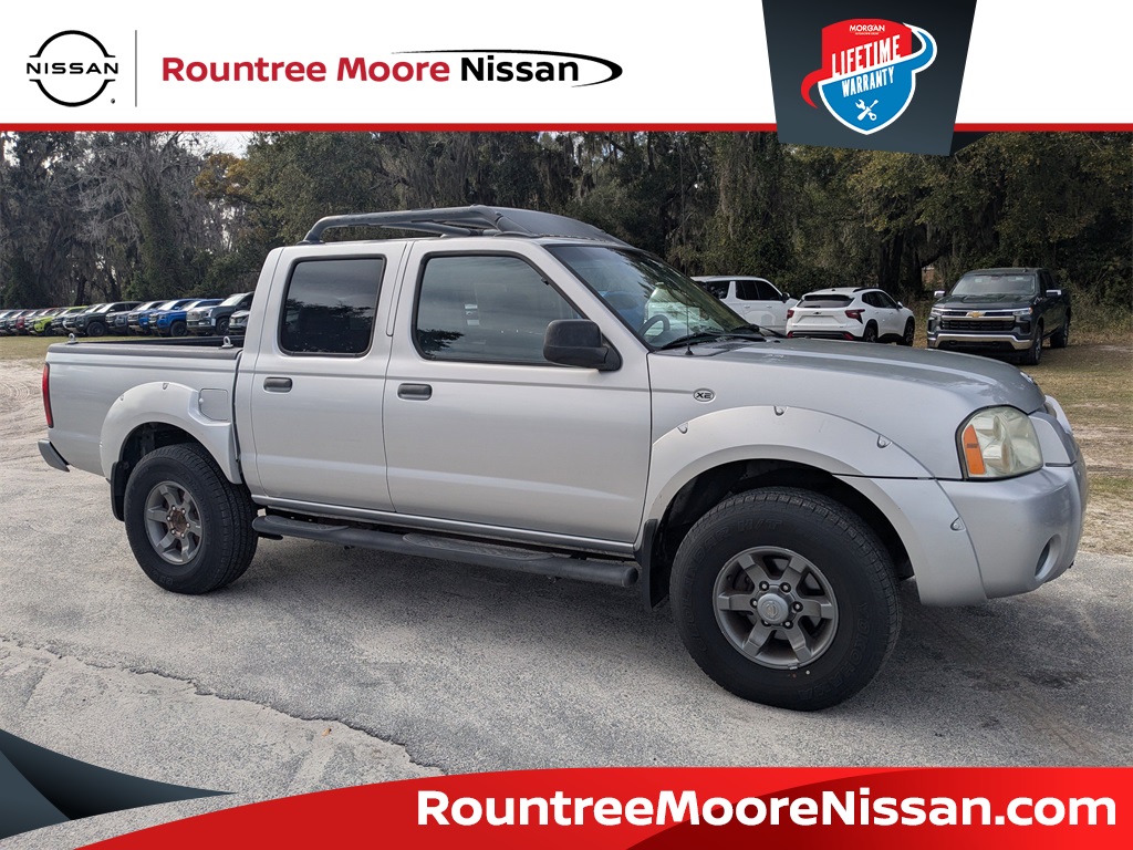 2004 Nissan Frontier XE's photo
