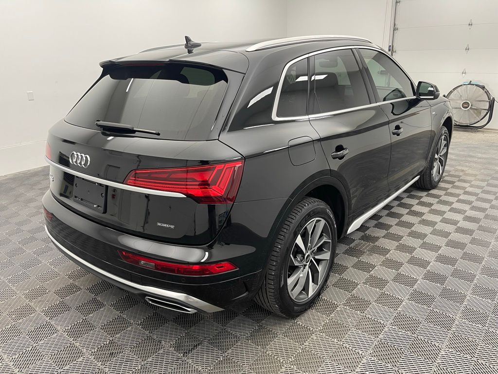 2022 Audi Q5 45 S line Premium photo 12