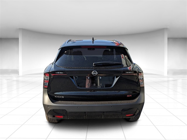 2025 Nissan Kicks SR photo 3