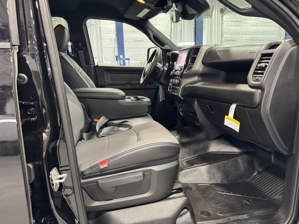 2025 Ram 4500 Tradesman photo 8