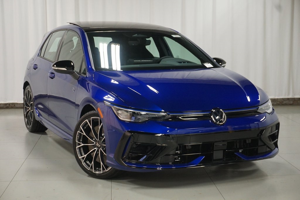 2026 Volkswagen Golf R 2.0 TSI photo 4