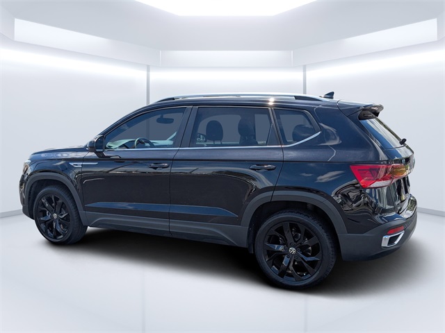 2023 Volkswagen Taos SE photo 4