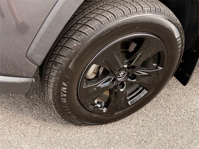 2021 Toyota RAV4 Hybrid XLE photo 23