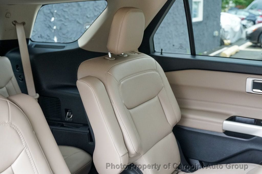 2021 Ford Explorer XLT photo 11