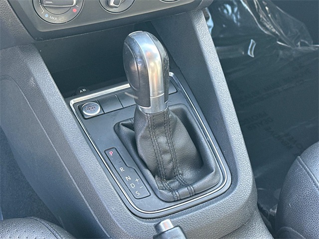 2015 Volkswagen Jetta 1.8T SE photo 21