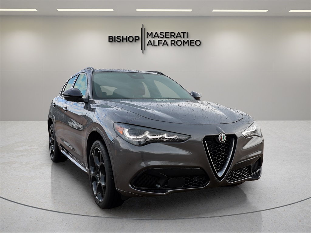 2024 Alfa Romeo Stelvio Ti's photo