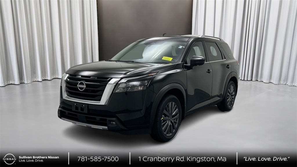 2025 Nissan Pathfinder SL's photo