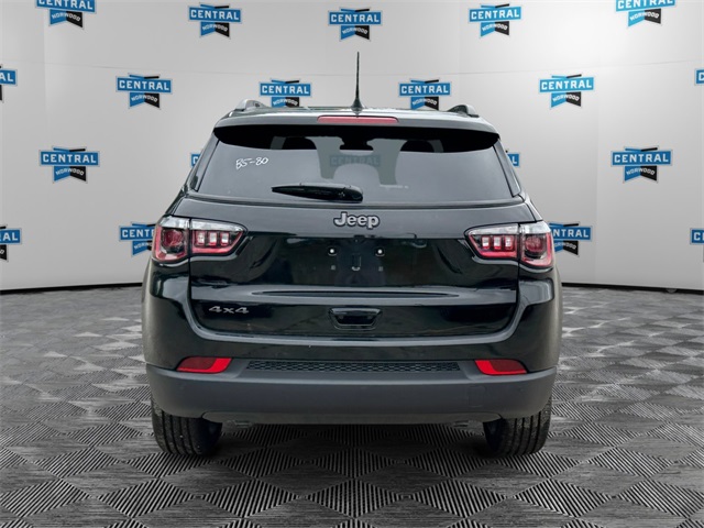 2025 Jeep Compass Limited photo 3