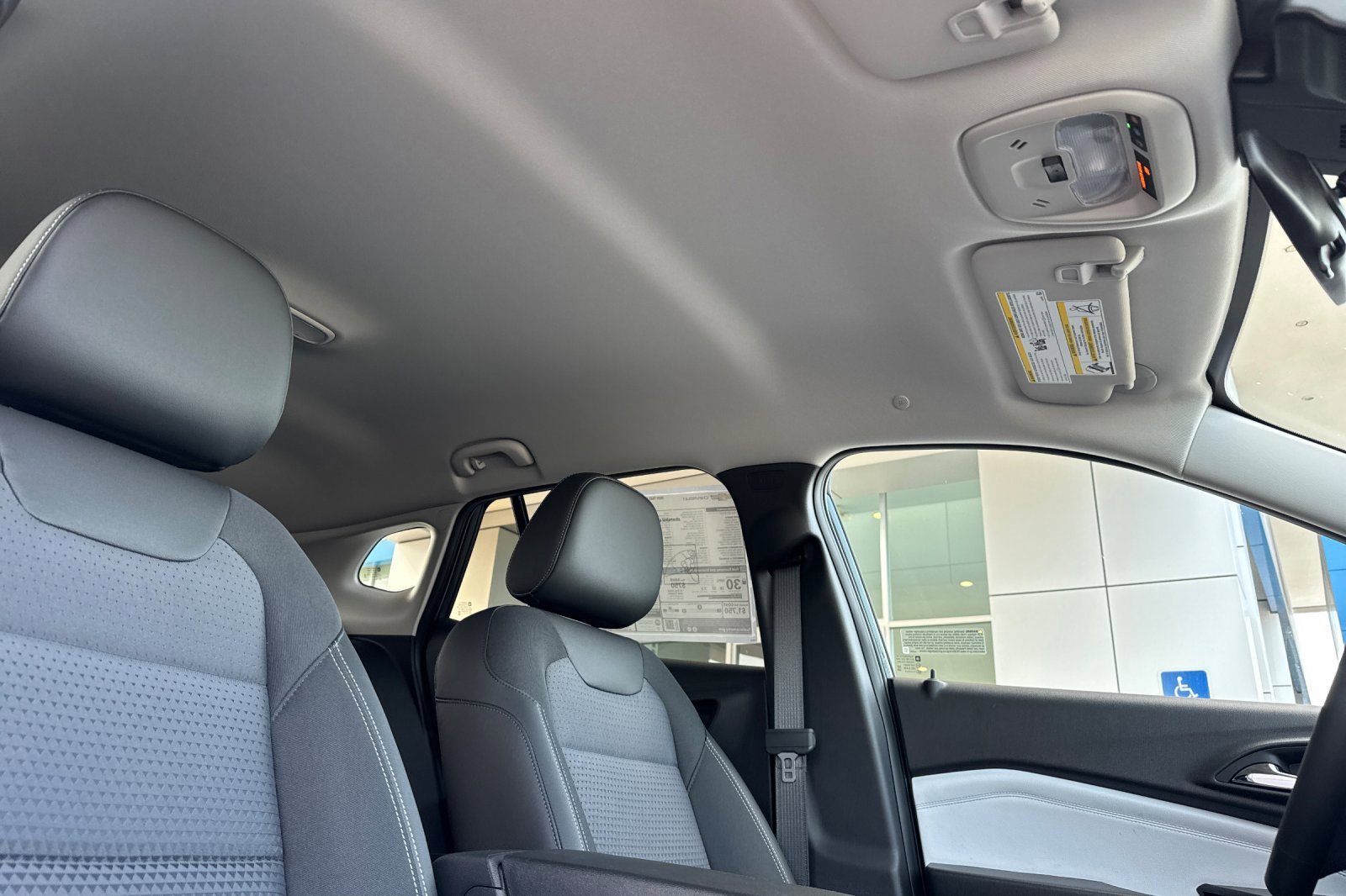 2025 Chevrolet Trax LT photo 15
