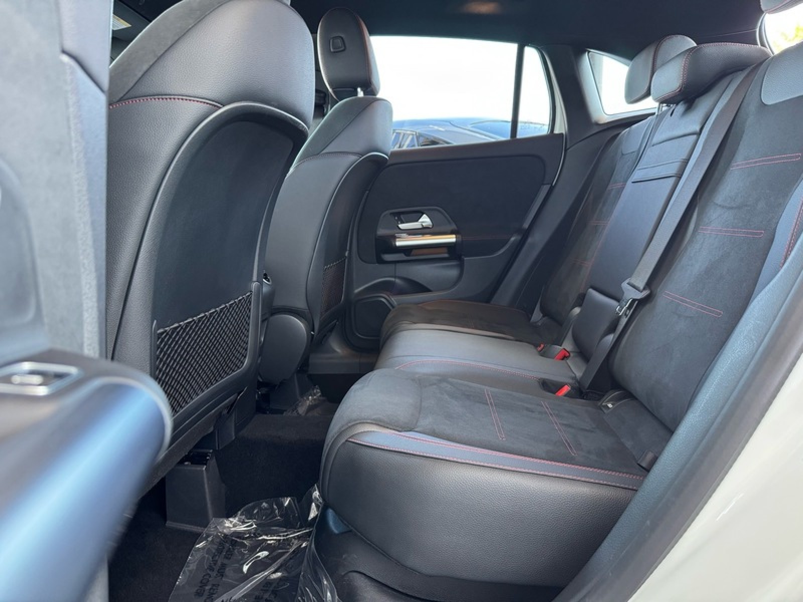 2025 Mercedes Benz GLA 250 photo 14