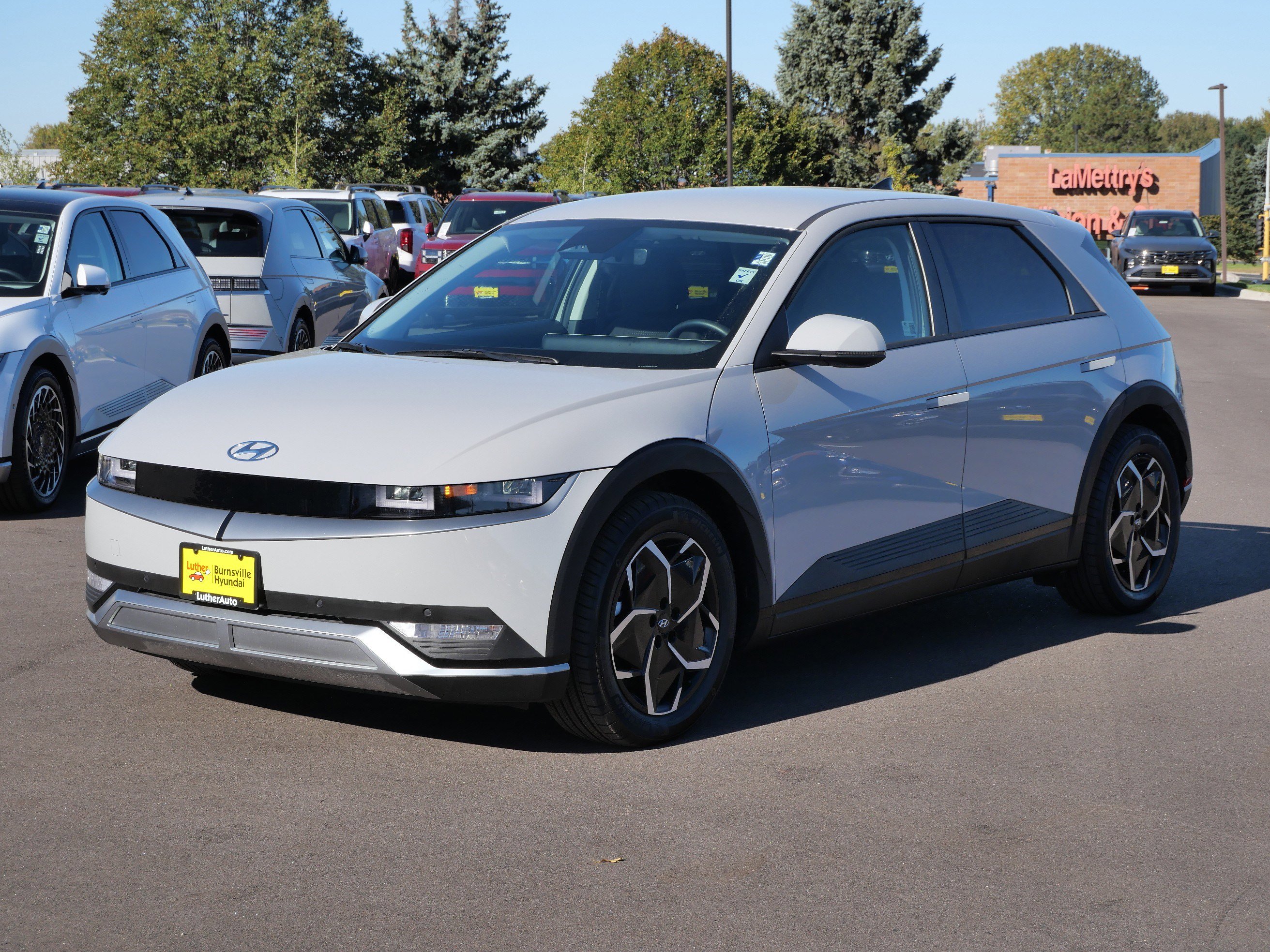 2024 Hyundai Ioniq 5 SEL photo 2