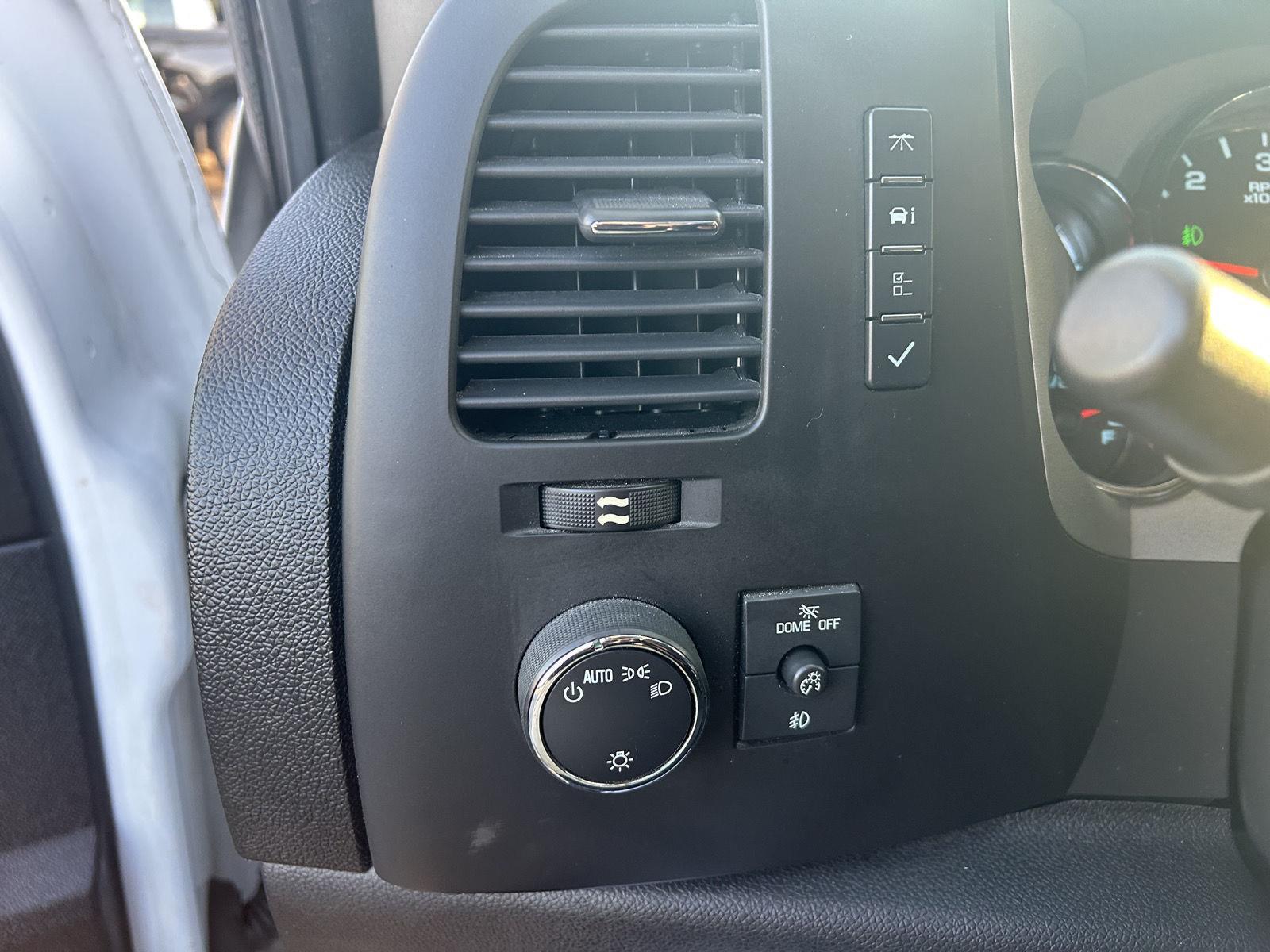 2012 Chevrolet Silverado 1500 LT photo 23