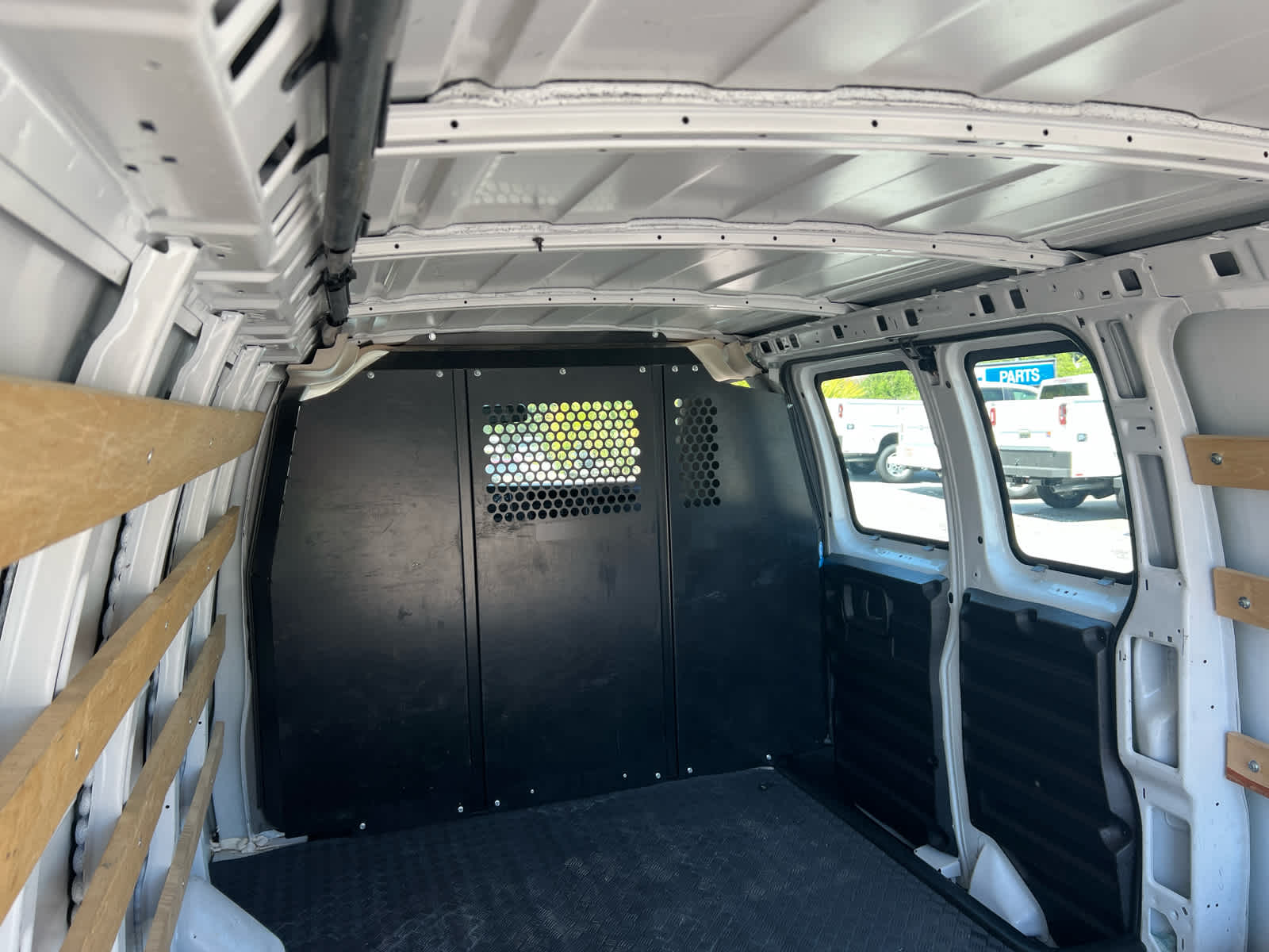 2023 Chevrolet Express Cargo 2500 photo 21