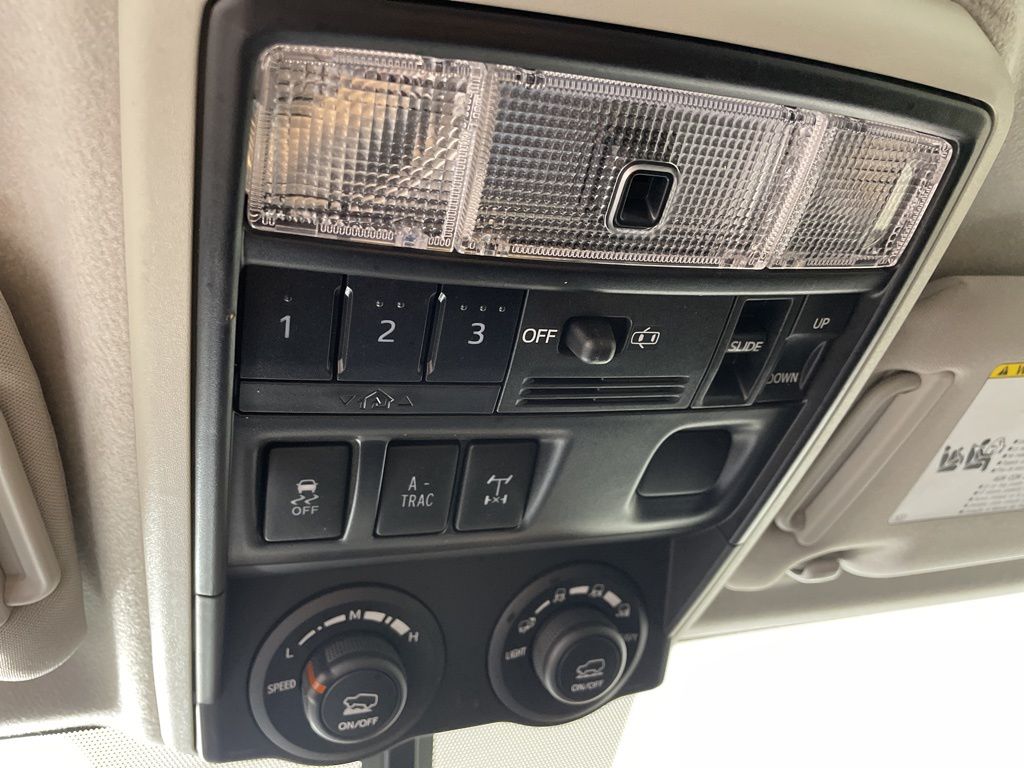 2019 Toyota 4Runner TRD Off-Road Premium photo 31
