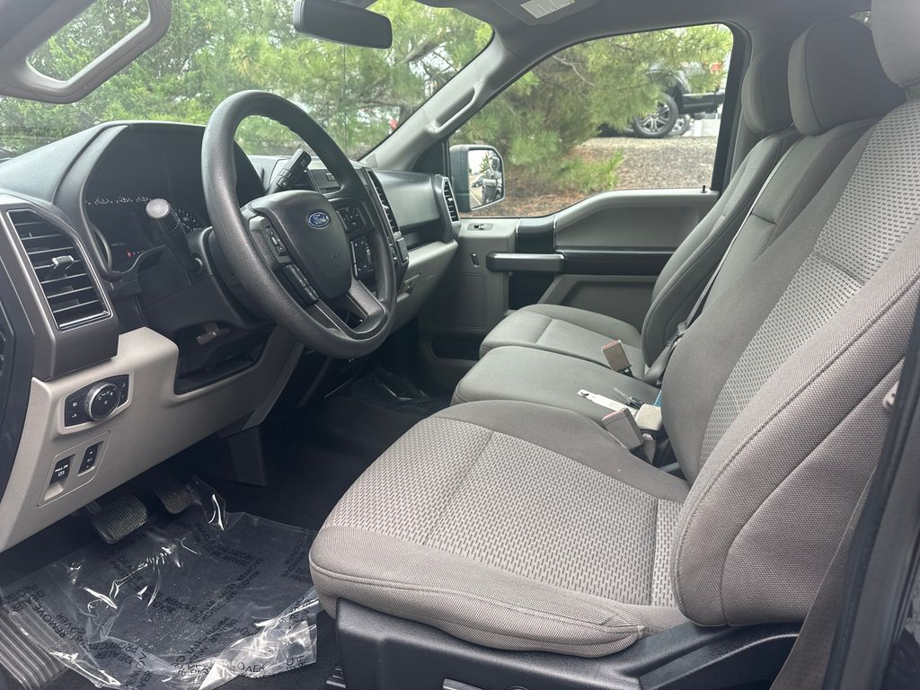 2020 Ford F-150 XLT photo 9