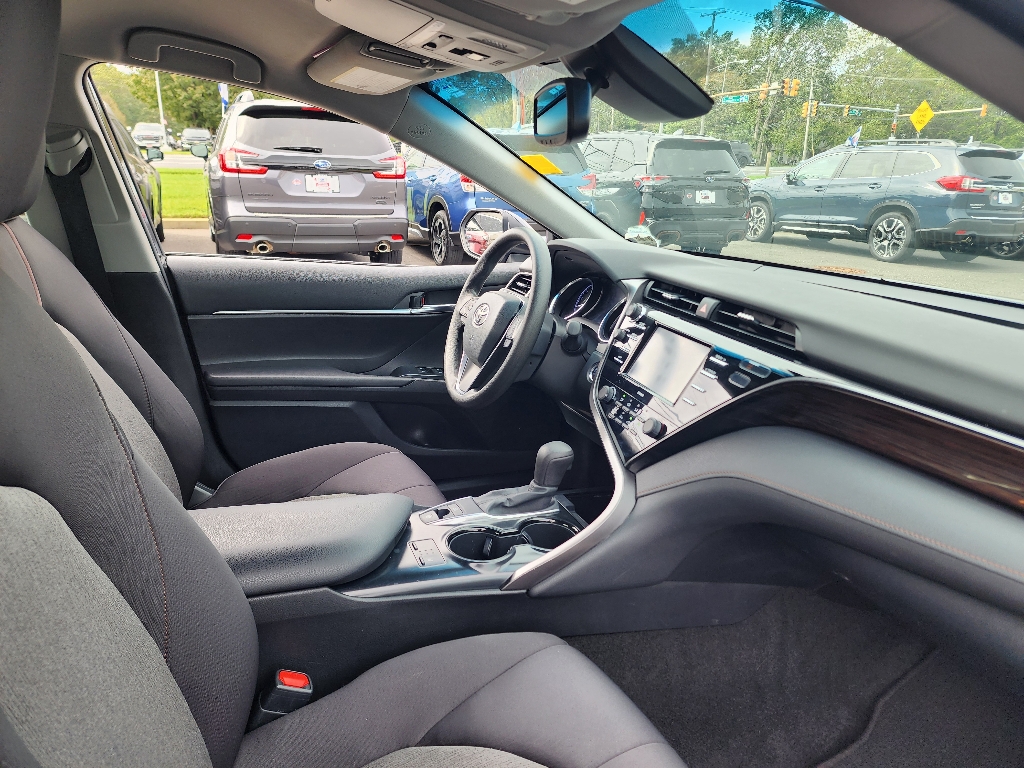 2020 Toyota Camry LE photo 21