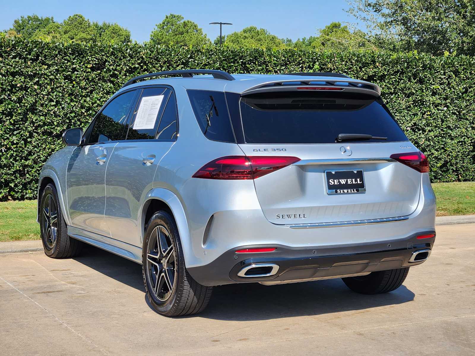 2024 Mercedes Benz GLE 350 4MATIC photo 4
