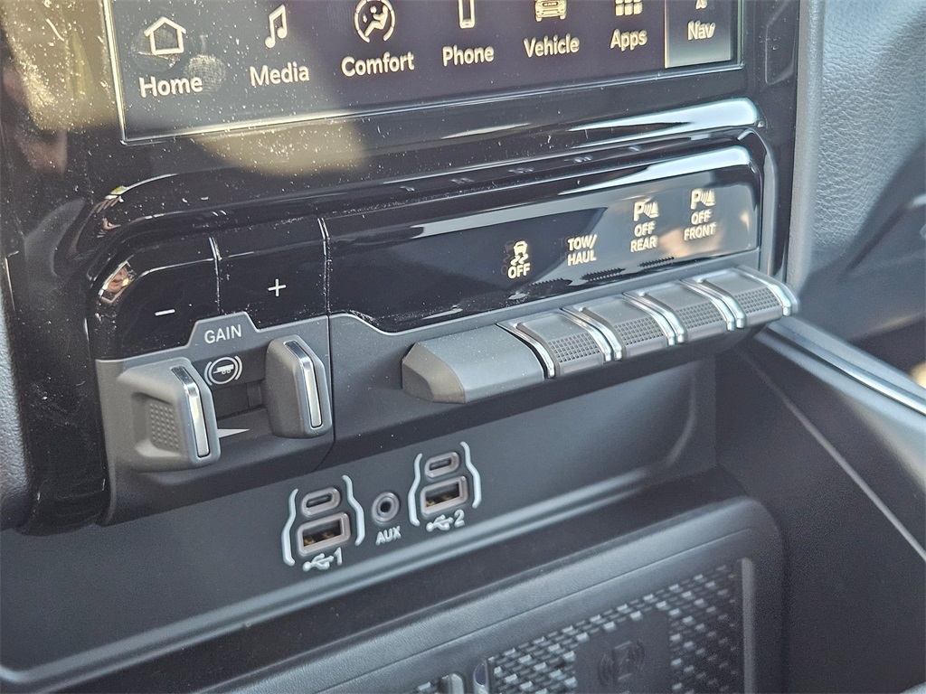 2026 Ram 2500 Big Horn photo 23