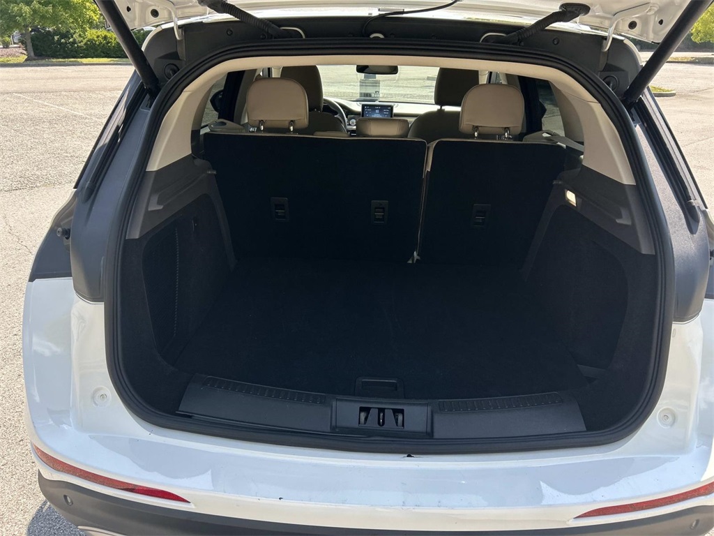 2022 Lincoln Corsair Standard photo 13