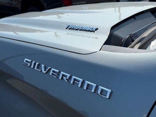 2026 Chevrolet Silverado 1500 LT photo 7