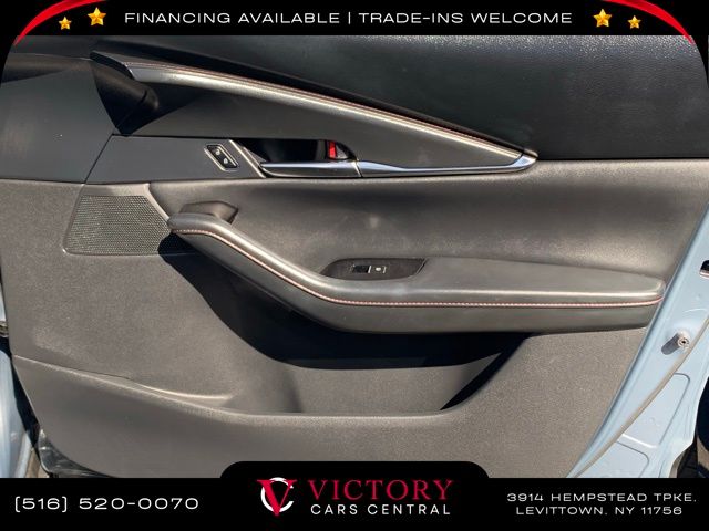 2025 Mazda CX-30 2.5 S Carbon photo 17