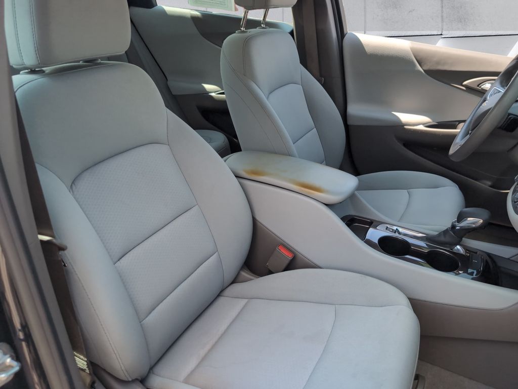 2023 Chevrolet Malibu LS photo 14