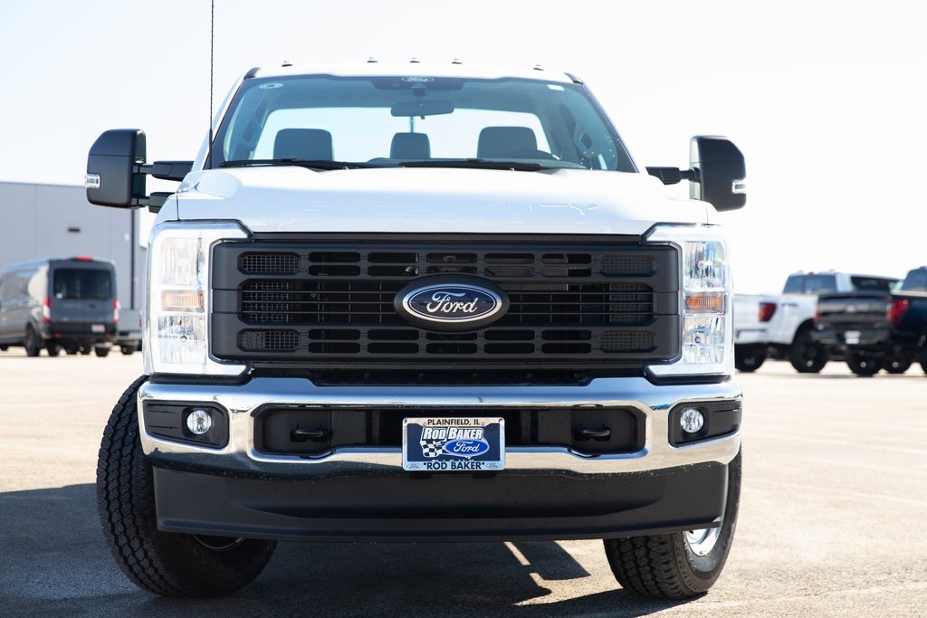 2025 Ford F-350 XL photo 3