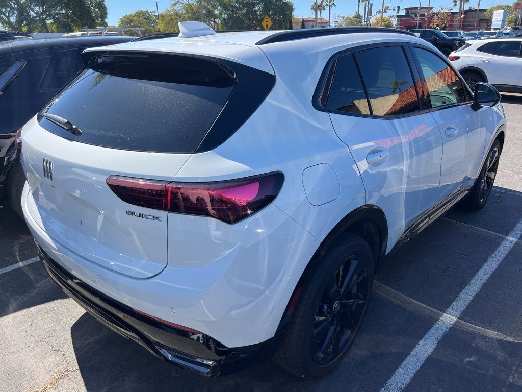 2025 Buick Envision Sport Touring photo 4