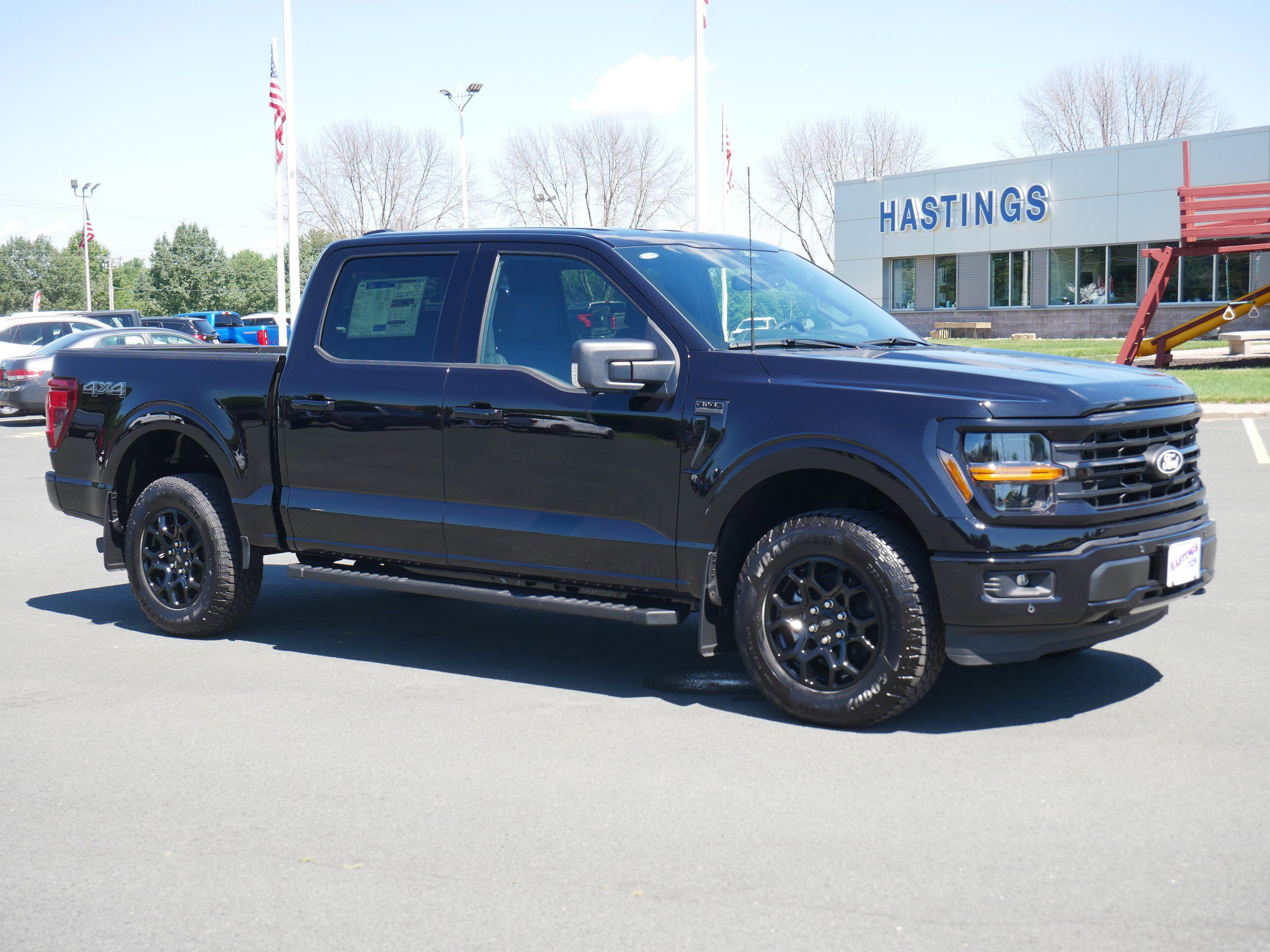 2025 Ford F-150 XLT photo 4