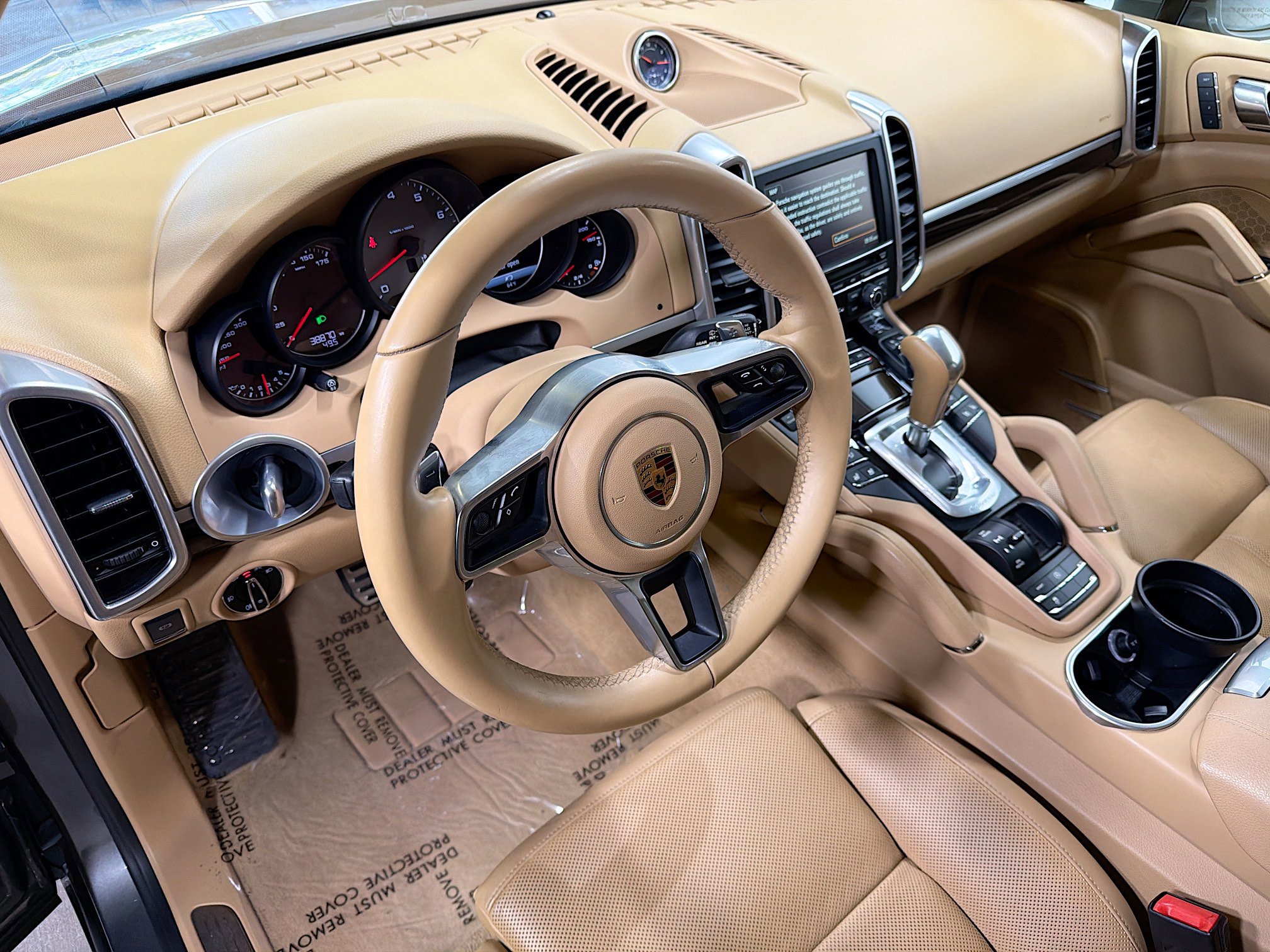 2016 Porsche Cayenne S photo 4