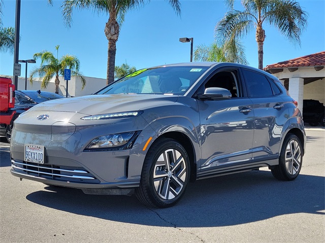 2023 Hyundai Kona Electric SE photo 3