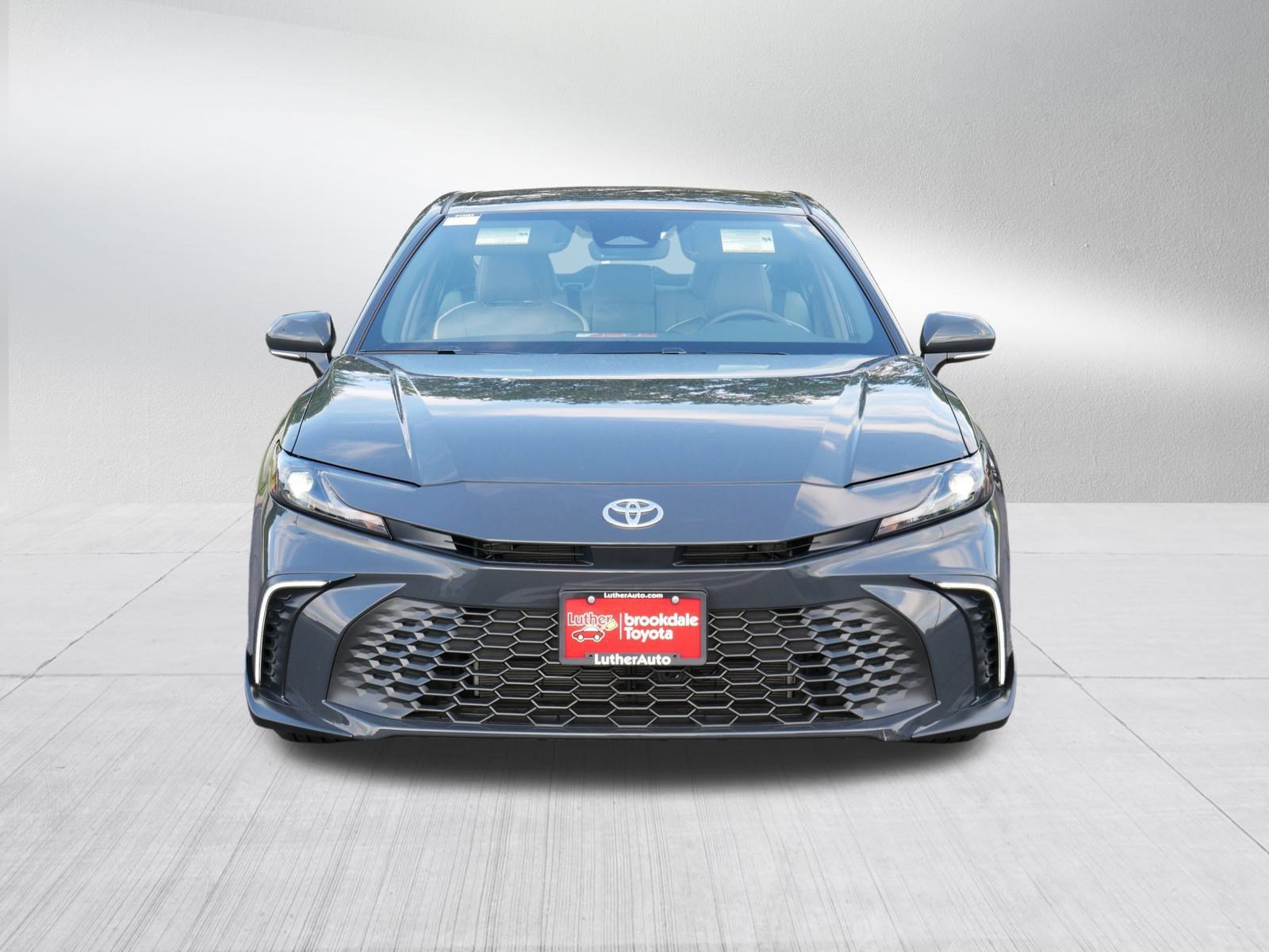 2025 Toyota Camry SE photo 2